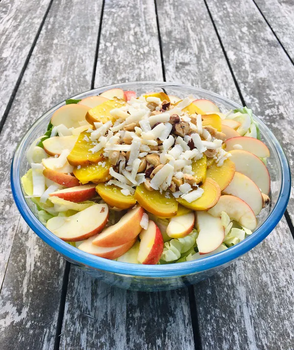 La Ferme du Peuplier - Salade de betteraves jaunes, pommes & noisettes